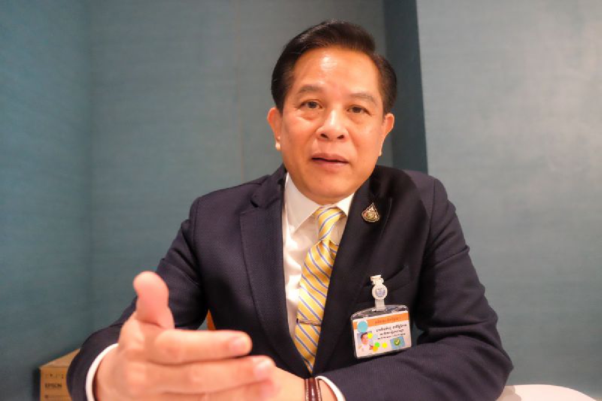 พีระพันธุ์  สาลีรัฐวิภาค  อดีตรมว.ยุติธรรม ลาออกจากประชาธิปัตย์ถูก "ลุงตู่" แต่งตั้งมาเป็นที่ปรึกษานายกฯ