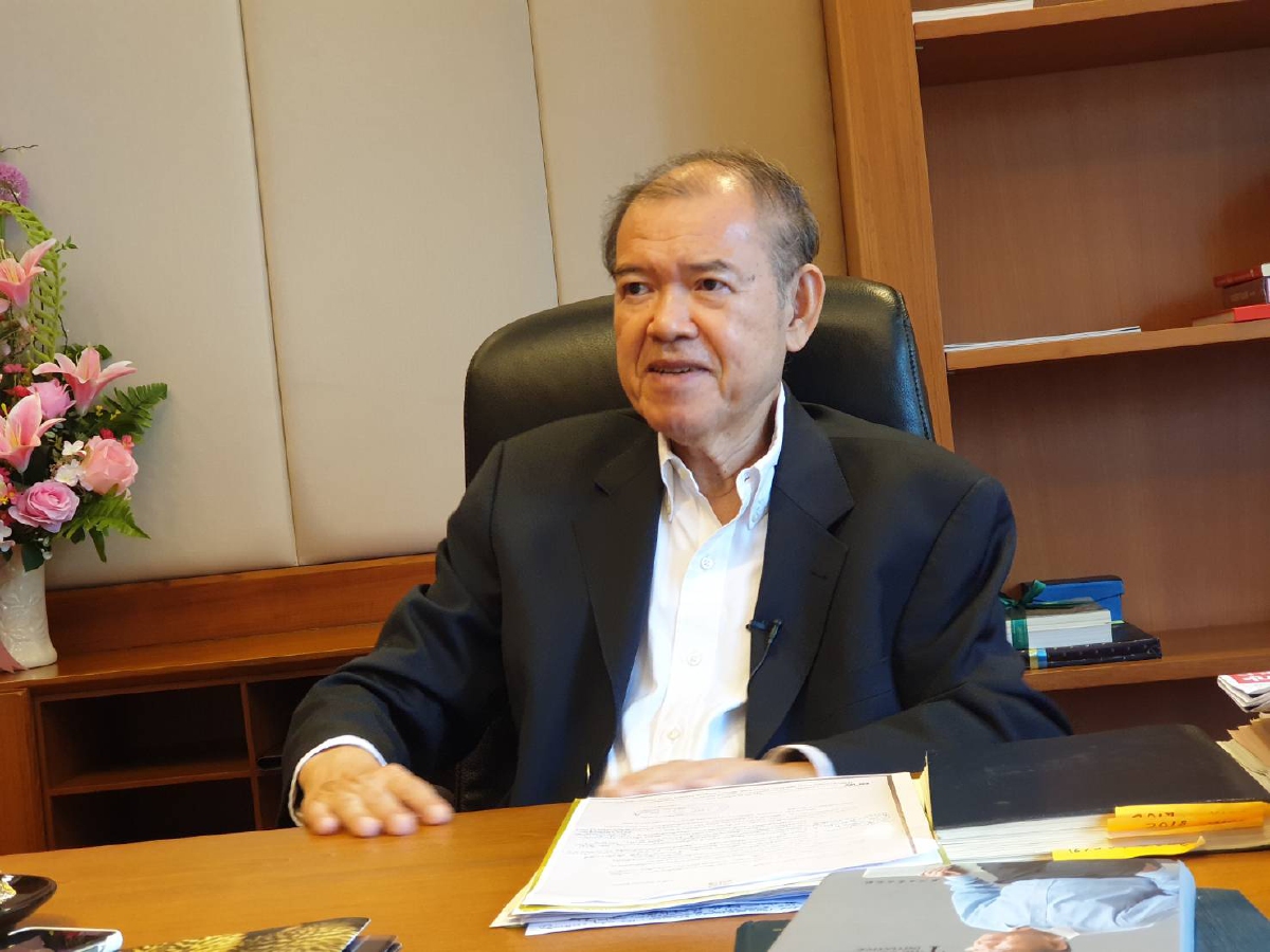 ศาสตราจารย์พิเศษ ศุภชัย พานิชภักดิ์   อดีตผู้อำนวยการใหญ่องค์การการค้าโลก (WTO)