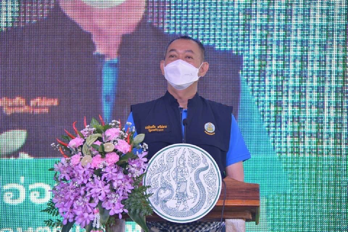 เฉลิมชัย มอบ "ส.ป.ก.4-01" ให้เกษตรกรในเขตปฏิรูปที่ดินอำนาจเจริญ