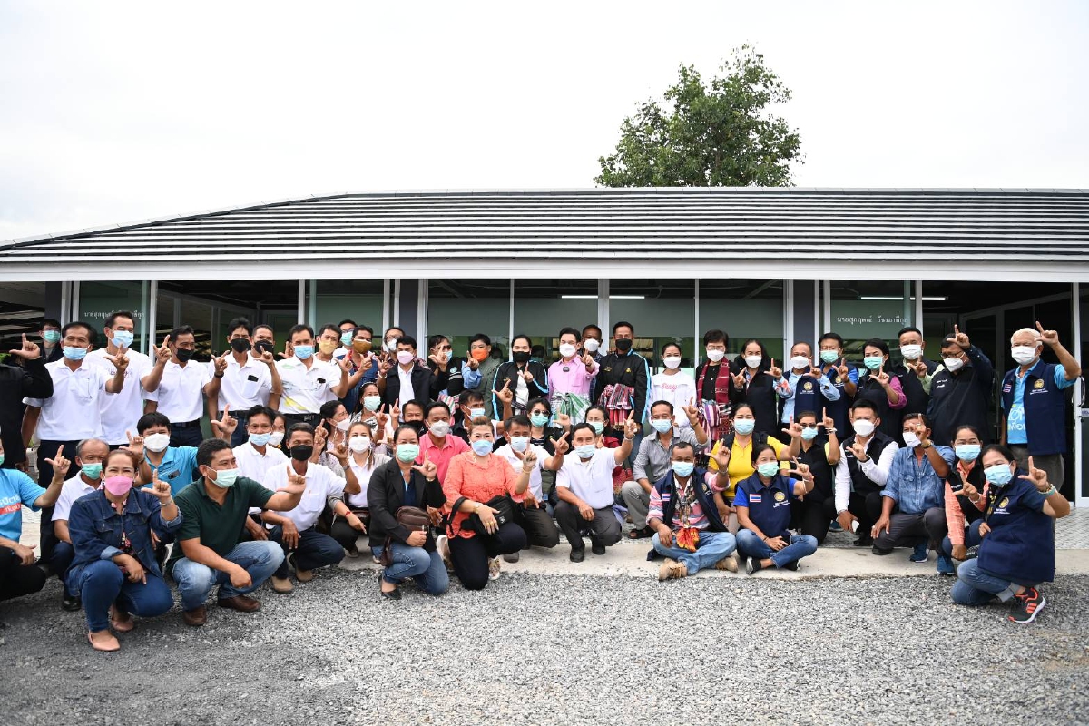 ปชป.เปิดตัว"อดีตนักฟุตบอลทีมชาติ"พ่วงลูกสาวจำลอง ครุฑขุนทด ชิงโคราช