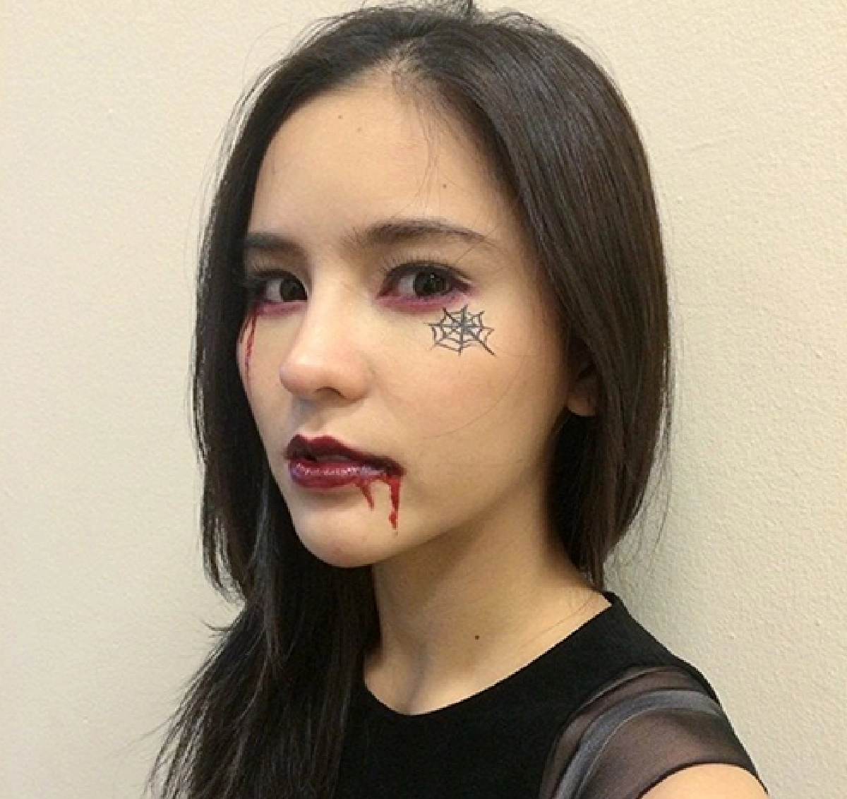 "ออม สุชาร์" มาเต็ม ทุ่มมาก แต่งเป็นผีแม่ชี รับฮาโลวีน ไม่ทำให้ผิดหวังซักปี