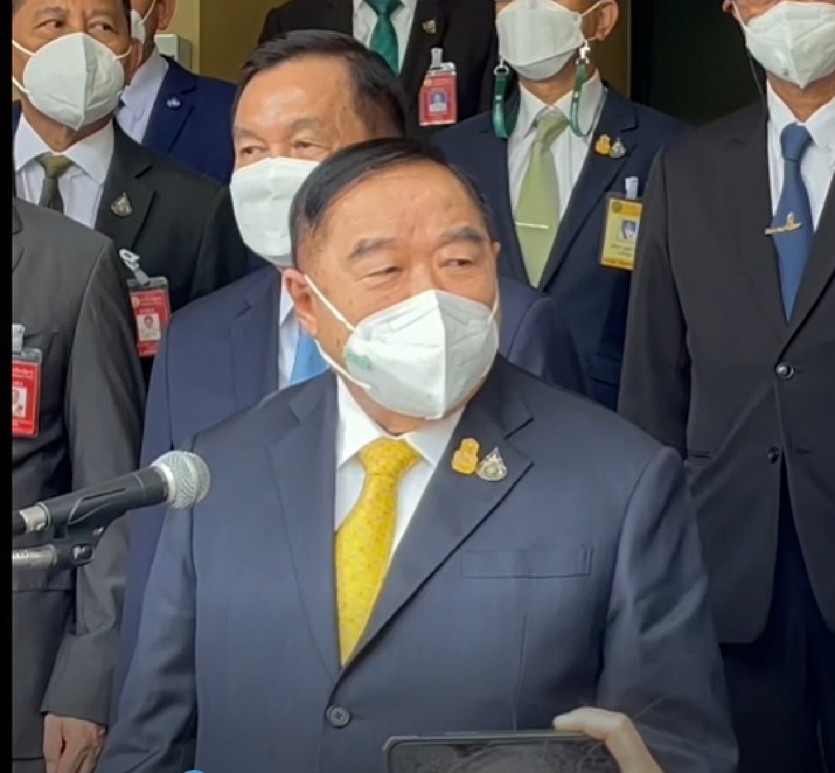 "3 ป" สร้างดาวดวงเดียวกัน แยกร่างวางฐานเลือกตั้ง ส.ส.