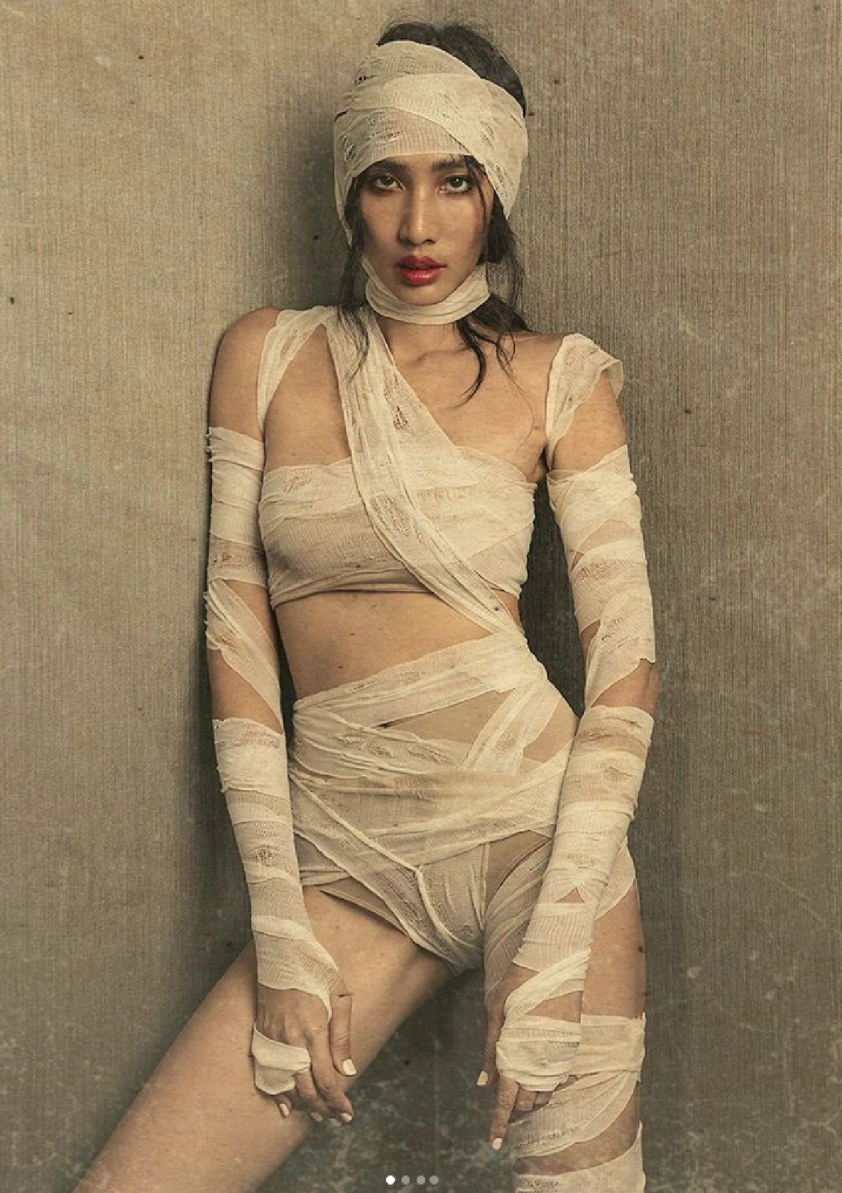 "แพง ภิชาภัช" แต่งผีรับ "วันฮาโลวีน" แซ่บไฟลุก มัมมี่อะไรเซ็กซี่มาก