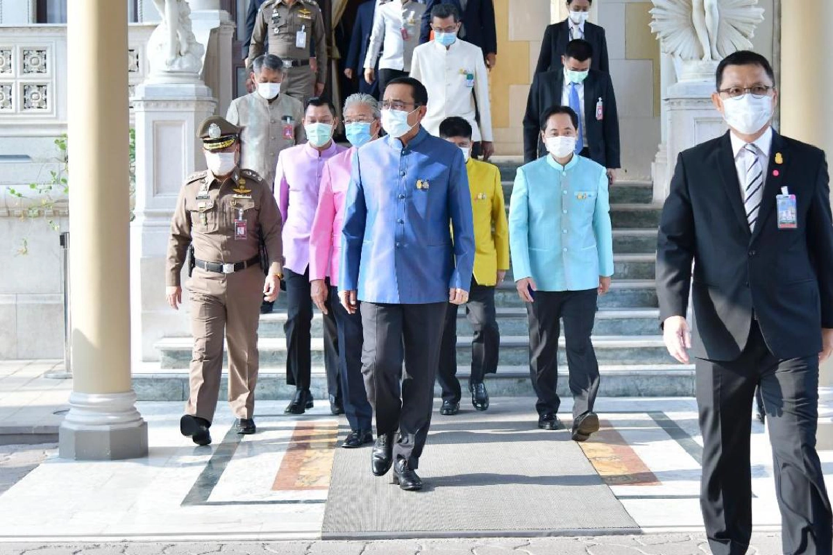 บันไดขั้นที่สองล้างไพ่พลังประชารัฐ เปิดการ์ด เช็คบิล " ธรรมนัส"