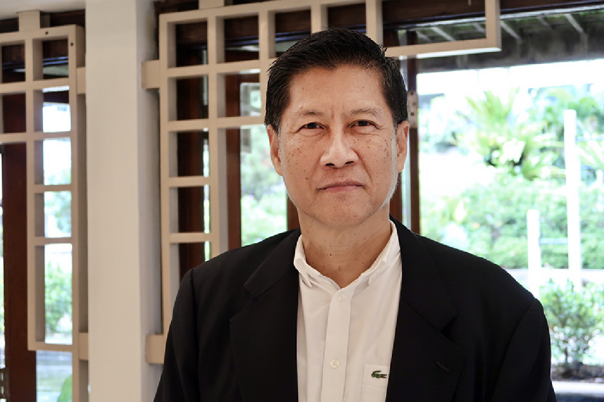 พล.ท.ภราดร พัฒนถาบุตร  อดีตเลขาธิการสภาความมั่นคงแห่งชาติ (สมช.)