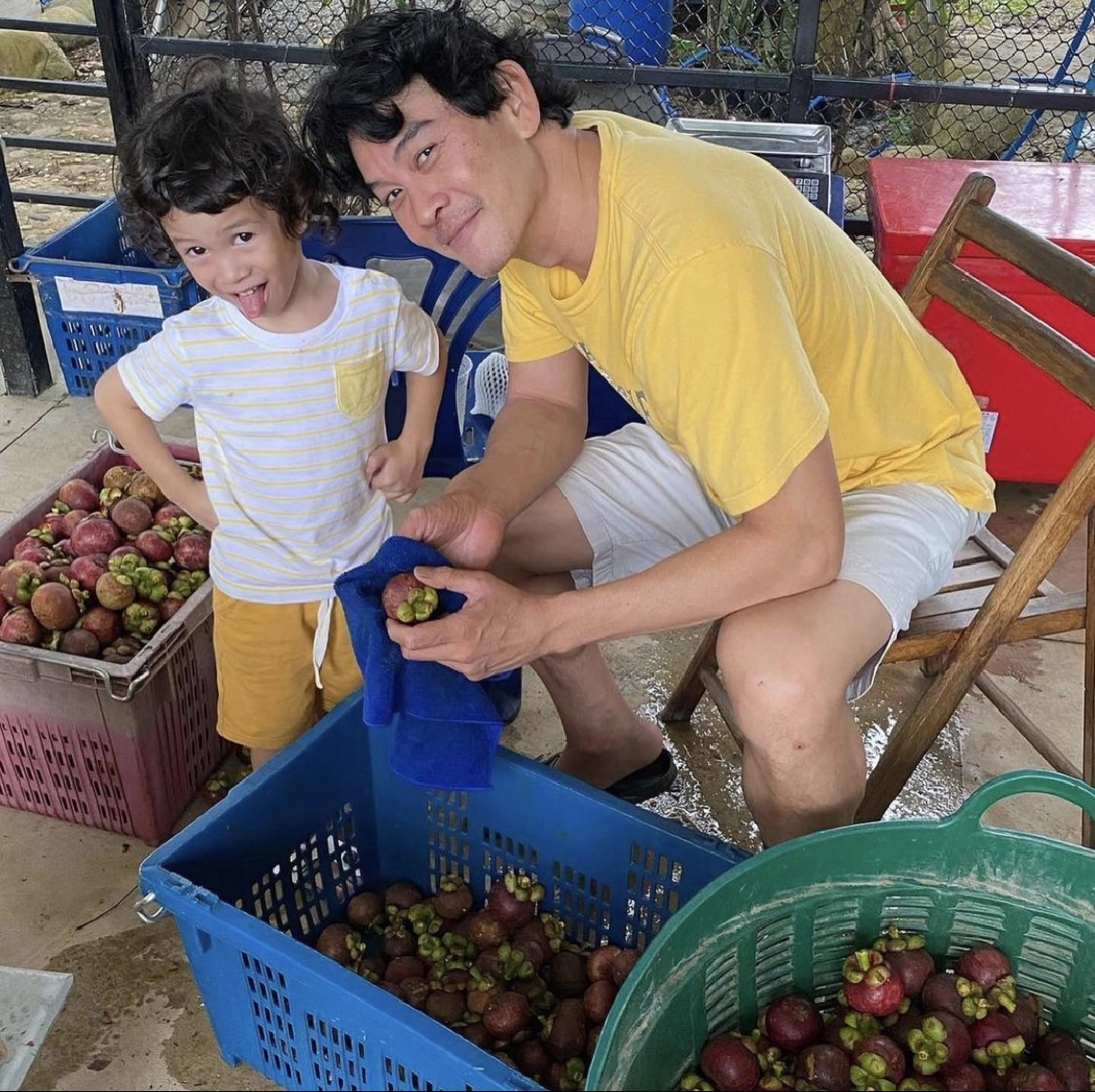 "ชาคริต" บอกอายุ 60 อยากใช้ชีวิตเป็นชาวสวน รับอยากได้ลูกสาวเพิ่มอีกคน