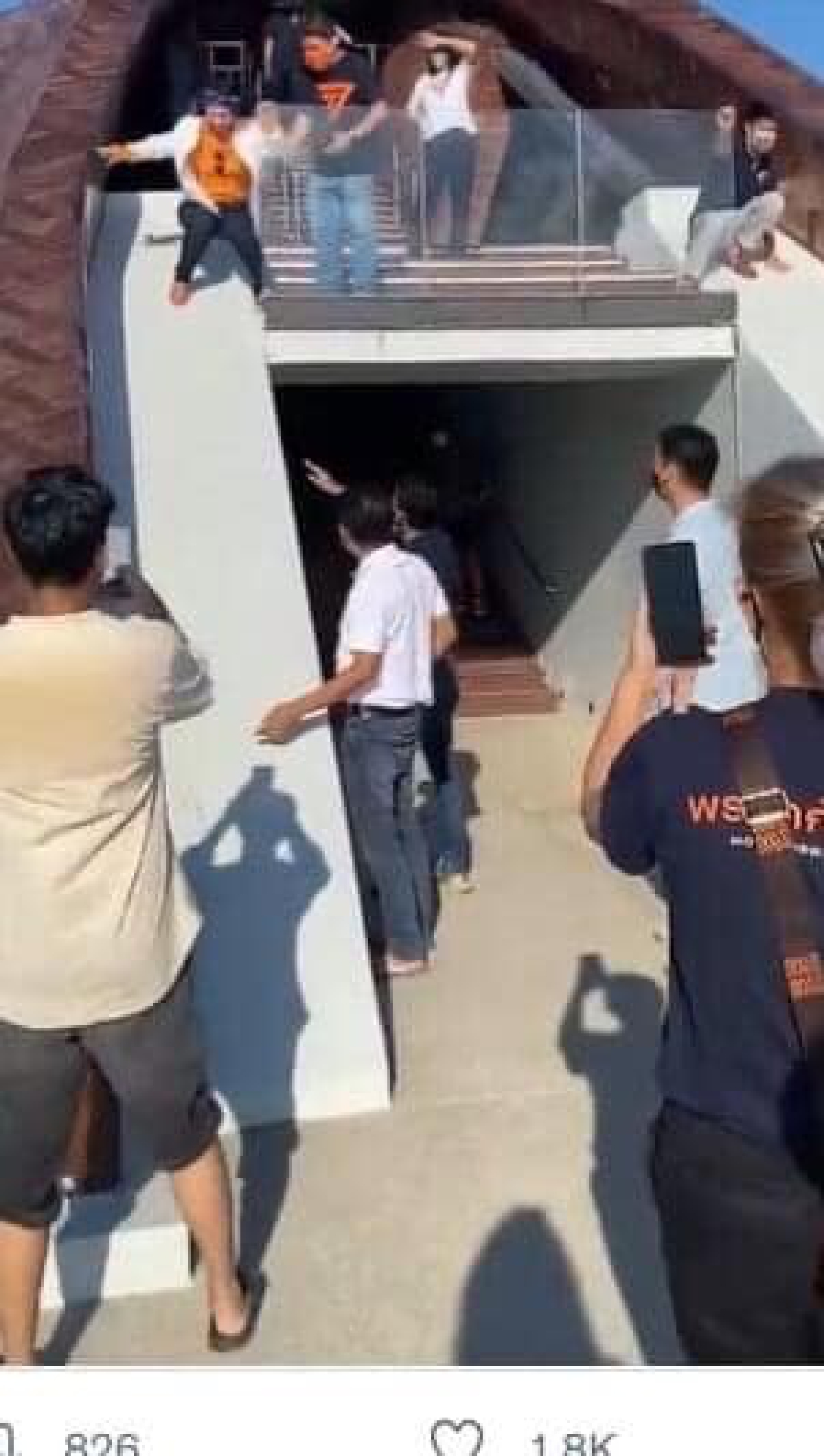 เตือนด้วยความเคารพ "เจี๊ยบ ก้าวไกล" เล่นสไลด์เดอร์สถานที่สำคัญนครสวรรค์