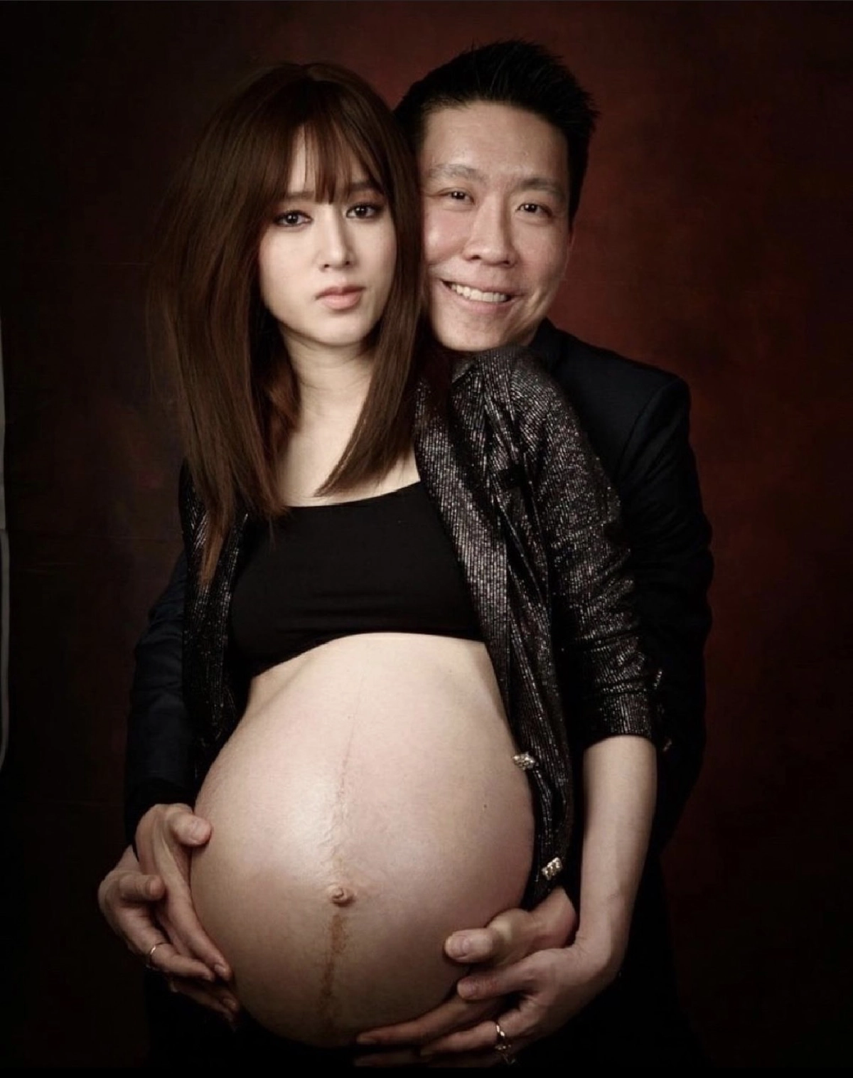 เฮ "จุ้มจิ้ม วรนันท์" ไฮโซหมื่นล้าน คลอดลูกแฝดแล้ว น่ารักน่าชังมากๆ