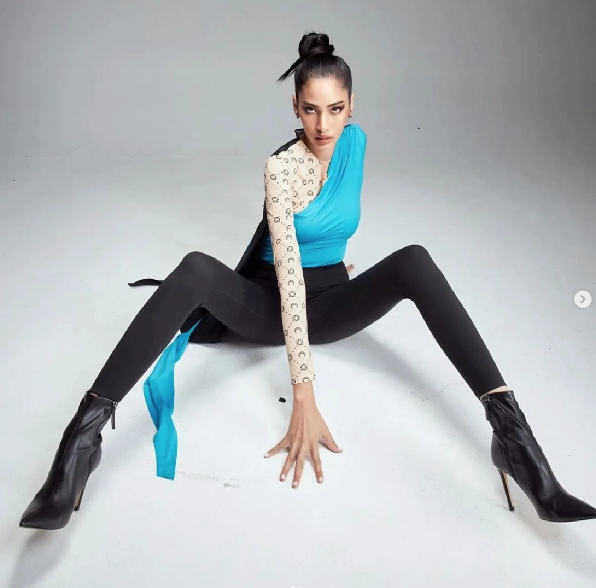 "แพง ภิชาภัช" แต่งผีรับ "วันฮาโลวีน" แซ่บไฟลุก มัมมี่อะไรเซ็กซี่มาก