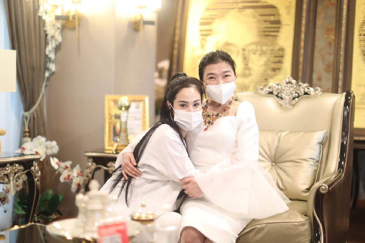 ว่าที่ ดร. "ขวัญ อุษามณี"  เดินหน้าเรียนต่อปริญญาเอก คณะรัฐศาสตร์