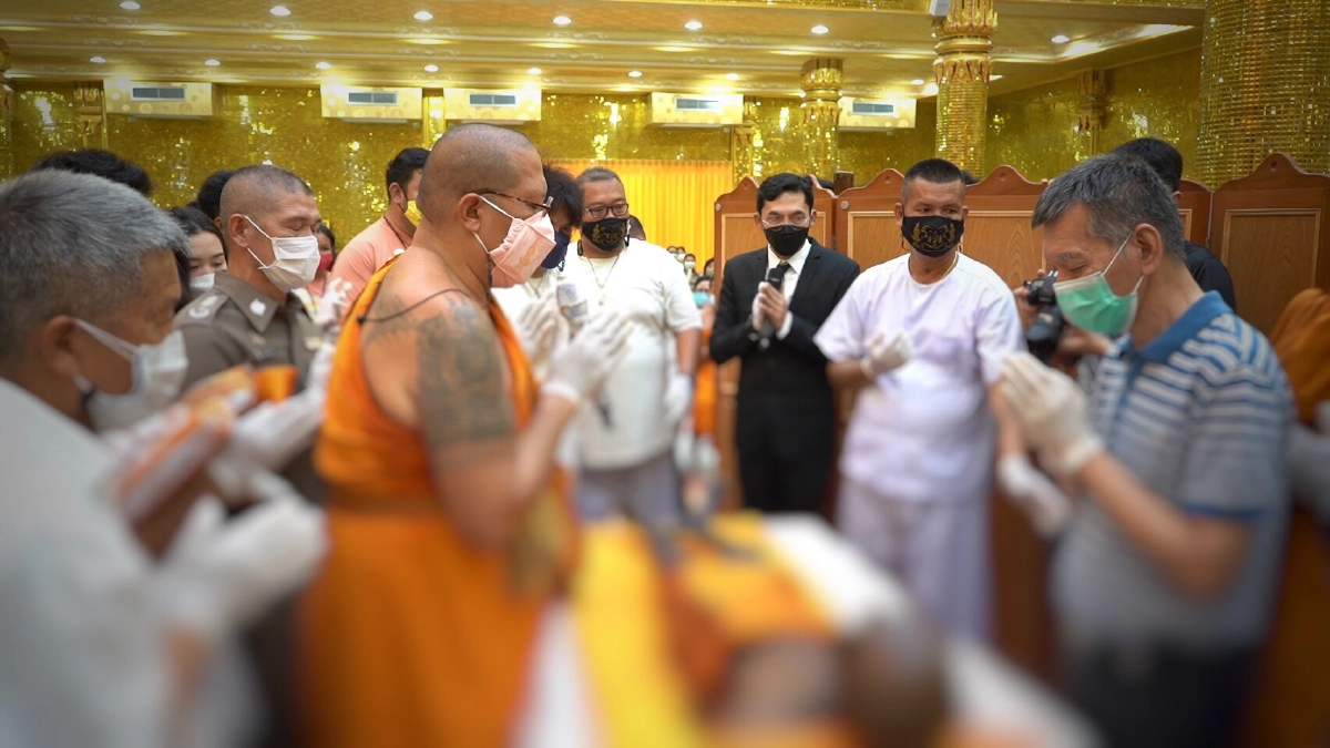 "วัดไผ่ล้อม" เปิดประติมากรรม "หลวงพ่อพูล" นั่งบนหลังหนุมาน