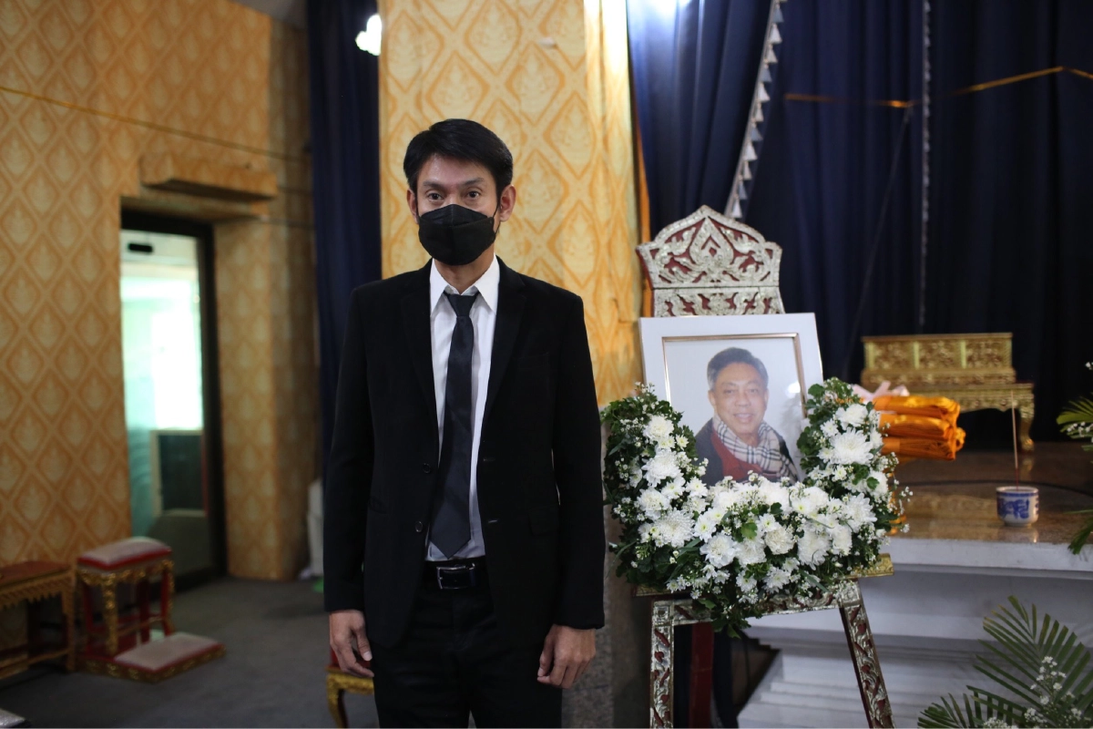 สุดเศร้า "ทัช ณ ตะกั่วทุ่ง" อาลัยคุณพ่อที่จากไปเป็นครั้งสุดท้าย