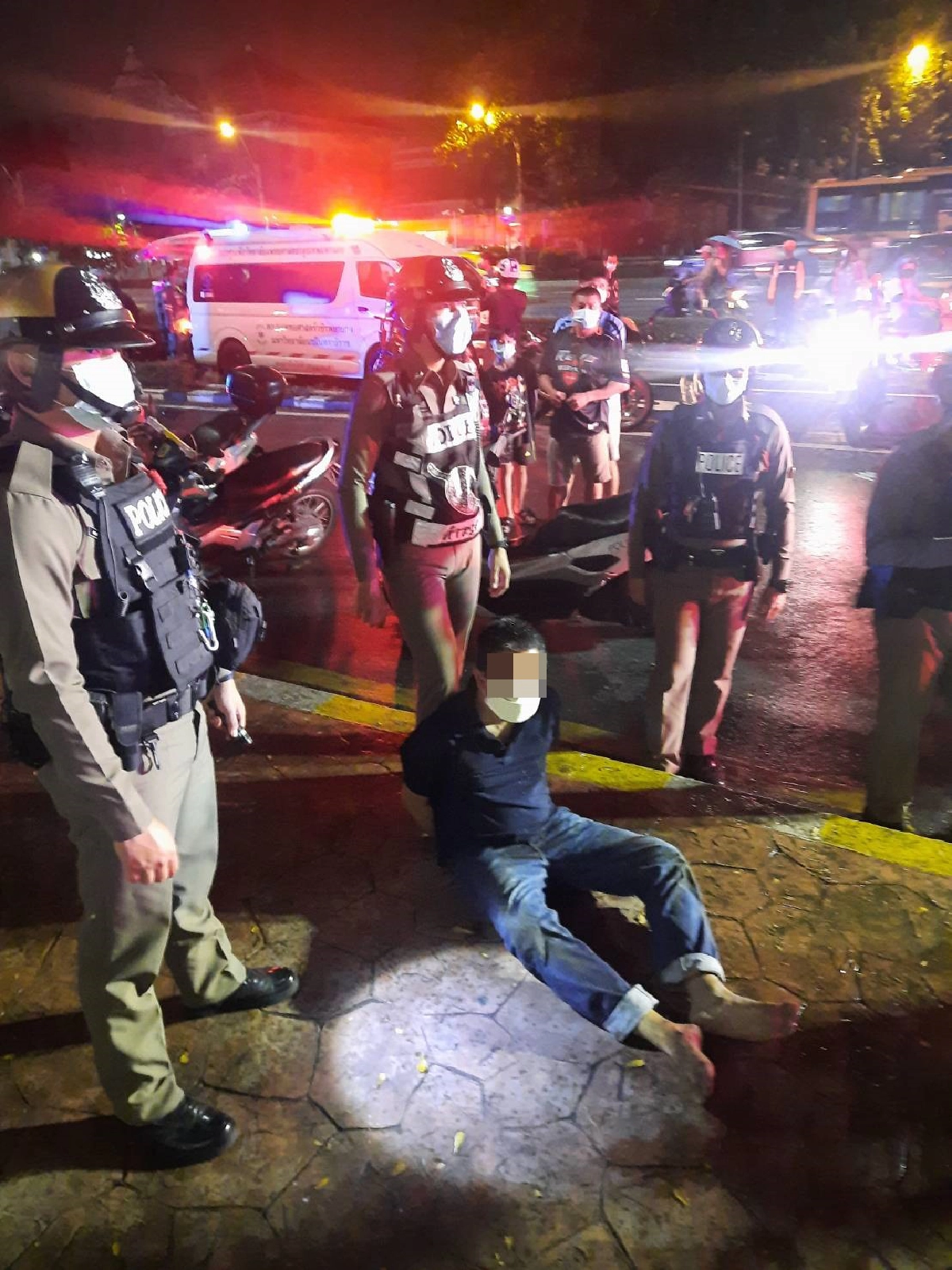 "หึงโหด" ชัก11มม. ยิงสาวกลางกรุง กระหน่ำ 2 นัด กระสุนเจาะอก อาการสาหัส