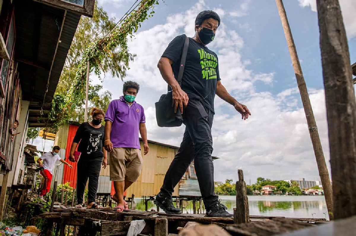 ชัชชาติ สิทธิพันธุ์  อดีตรมว.คมนาคม เตรียมลงสมัครชิงตำแหน่งผู้ว่ากทม.