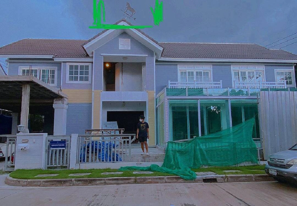 ส่องบ้านหรู "เป็กกี้ ศรีธัญญา" มุมสระว่ายน้ำใต้กระจกดูดาวสุดอลังการ