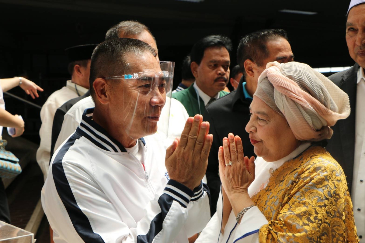 พล.ต.อ.จักรทิพย์  ชัยจินดา  อดีตผู้บัญชาการตำรวจแห่งชาติ ขอลงชิงชัยเก้าอี้ผู้ว่ากทม.