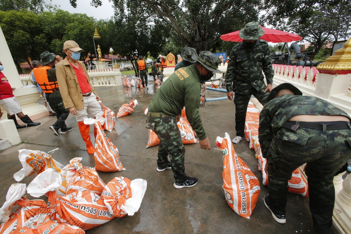 "สุวัจน์" โล่งใจ พระนอน 1,300 ปีพ้นวิกฤตน้ำท่วม