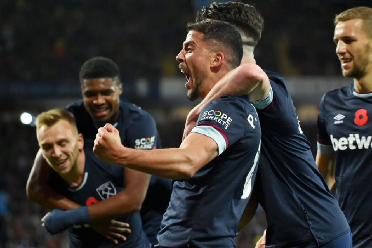 มอยส์ปลื้ม "เวสต์แฮม" บุกถล่ม วิลลา พร้อมขึ้นท็อปโฟร์ "พรีเมียร์ลีก อังกฤษ"