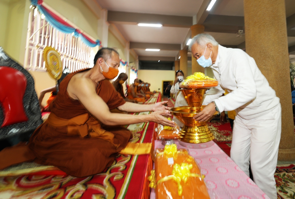 “สุวัจน์” หนุน มิตติ้ง พรรคร่วมรัฐบาล ช่วยกันแก้ปัญหาชาติบ้านเมือง