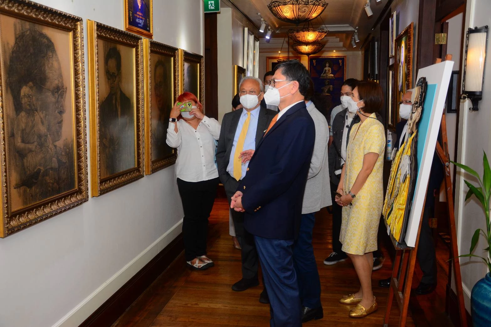 เปิดนิทรรศการ " เทิดไท้องค์อัครศิลปิน "