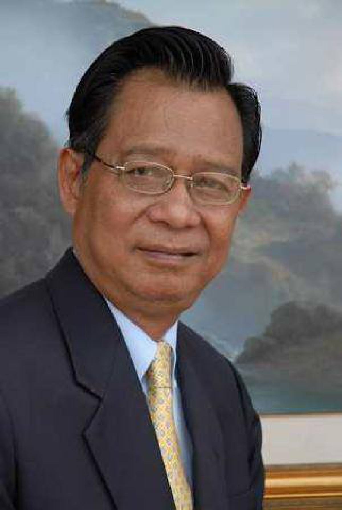 ดร. วีรพงษ์  รามางกูร  อดีตรัฐมนตรีและนักเศรษฐศาสตร์มหภาค คนสำคัญของประเทศ 