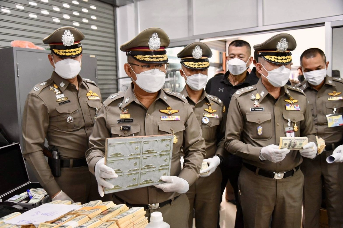 ตำรวจ PCT ทลายโกดังผลิต"ดอลลาร์ปลอม"