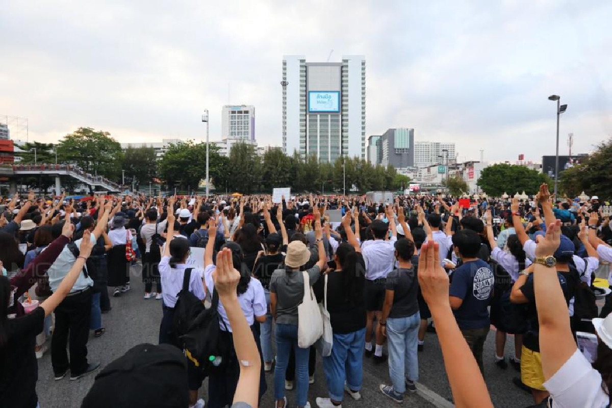 “พิธา” วอนผู้มีอำนาจอย่ามองเยาวชนอนาคตของชาติเป็นศัตรู