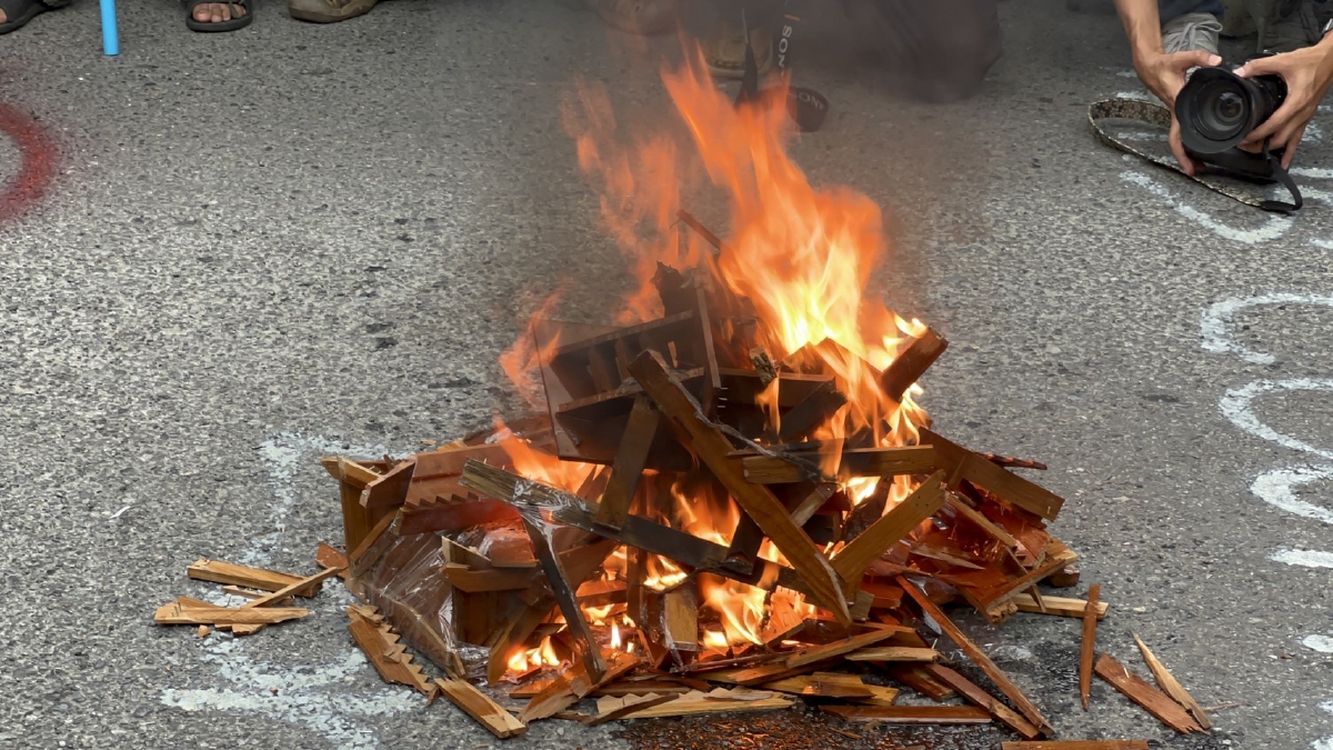 ไทม์ไลน์ “ม็อบ14พฤศจิกา64" จากจุดนัดพบถึงปลายทางที่สถานทูตเยอรมัน