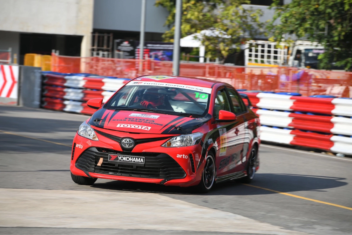 "มารี เบรินเนอร์" นักแสดงสาว  พลาดคว้าชัย  โตโยต้า กาซู เรซซิ่ง มอเตอร์สปอร์ต