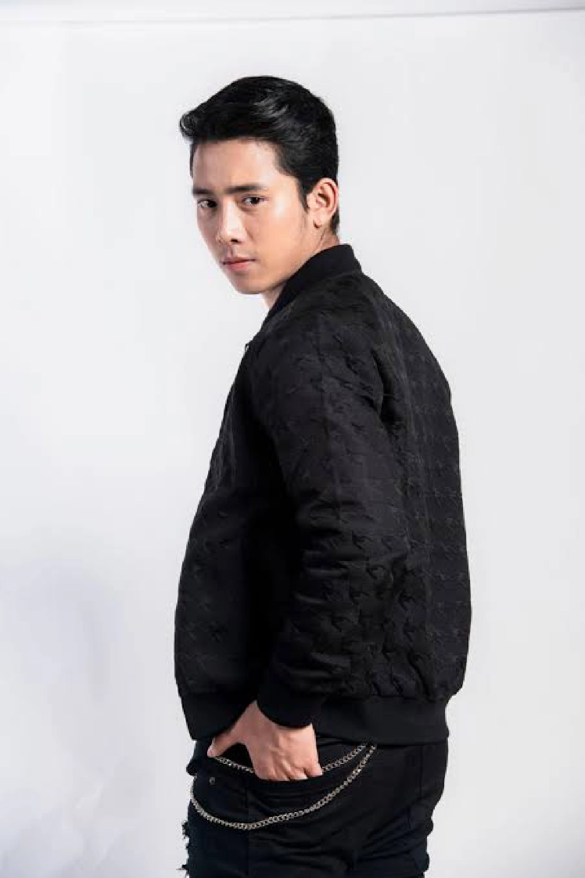 "เบิ้ล ปทุมราช" เผยภาพสู้ชีวิต มีเงินติดตัวแค่ 400 ขึ้นรถทัวร์มาเป็นนักร้อง