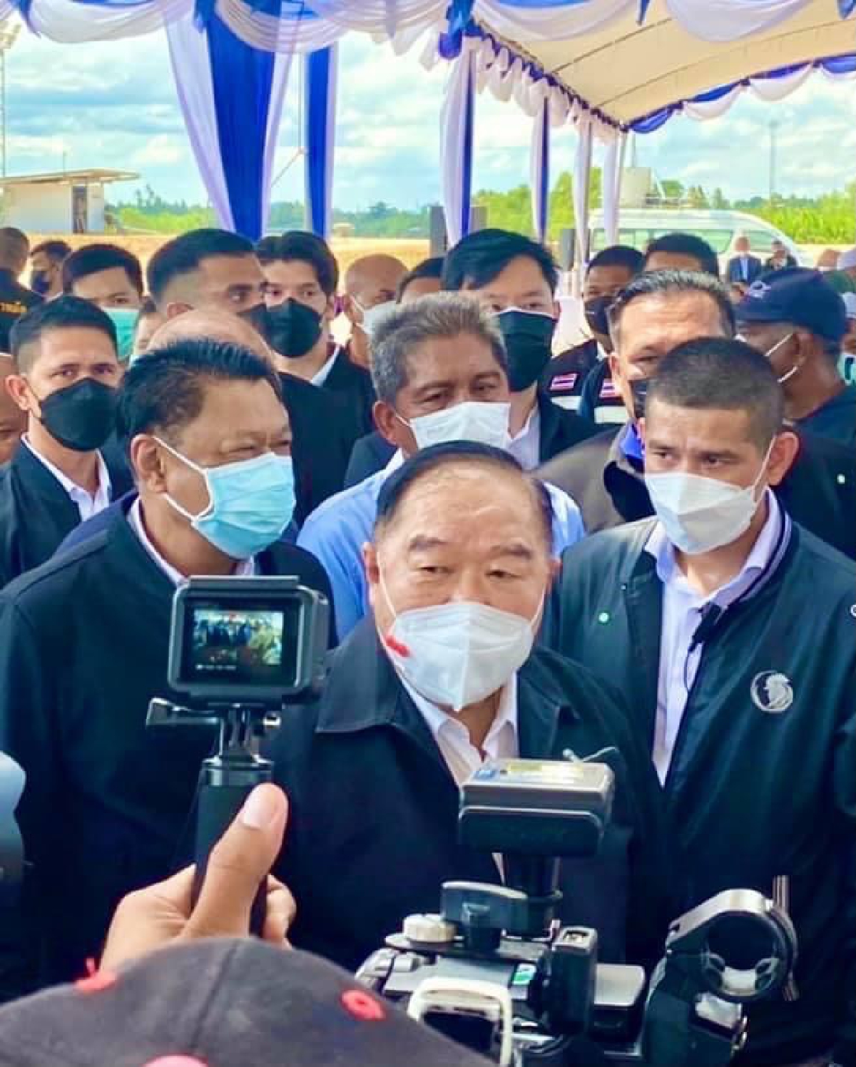 พล.อ.ประวิตร วงษ์สุวรรณ รองนายกฯและหัวหน้าพรรคพลังประชารัฐ ประกาศปักธงกวาดเก้าอี้ส.ส.ชายแดนใต้ 