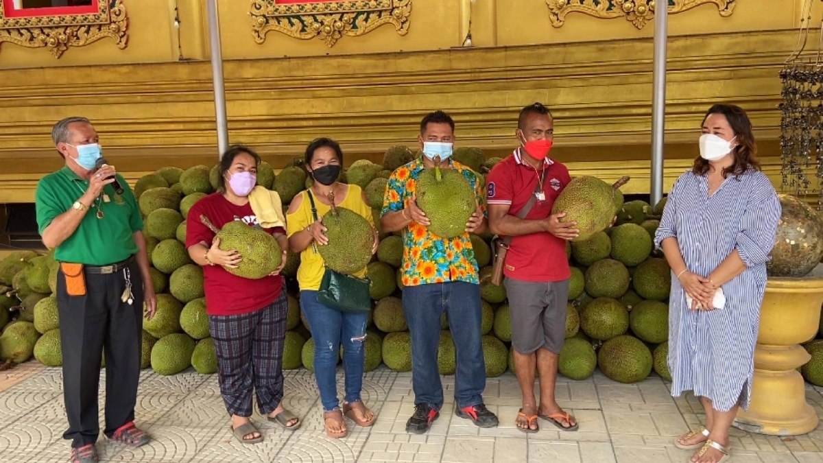 ขนุน 9 ตัน "แก้บน" หลวงพ่อสมหวัง วัดหนองงูเหลือม หลังขายที่ดินได้ภายใน 3 วัน