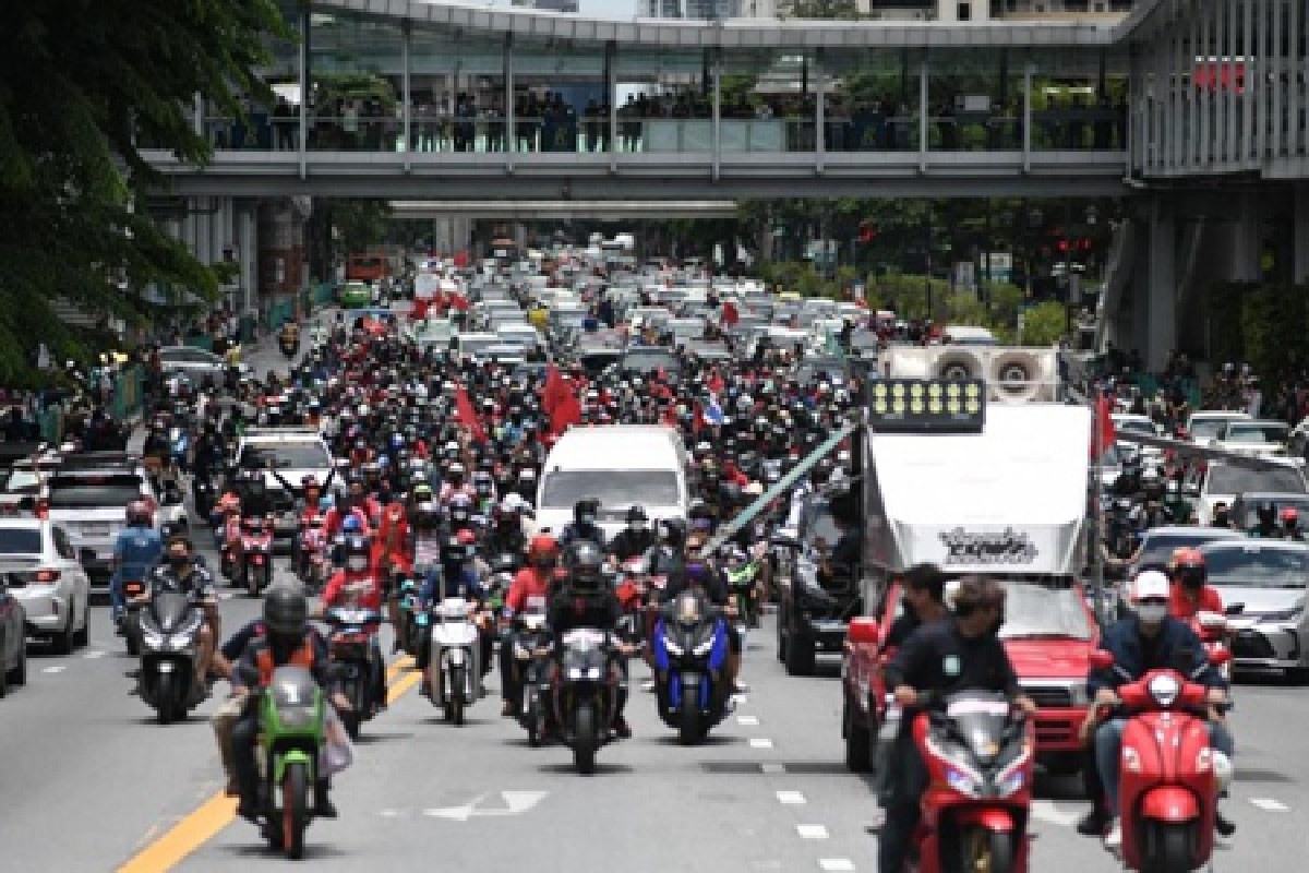 เพื่อไทยยื่นญัตติด่วน เดินหน้าคุ้มครองสิทธิผู้ต้องขังทางการเมือง