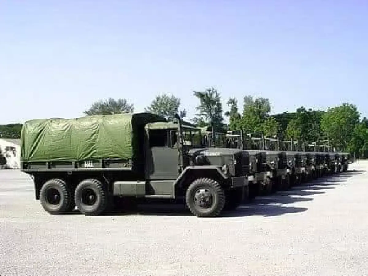 ทหาร เตรียมพร้อมกำลังพล-ยานพาหนะ รับสถานการณ์ หาก "รถบรรทุก" หยุดวิ่ง