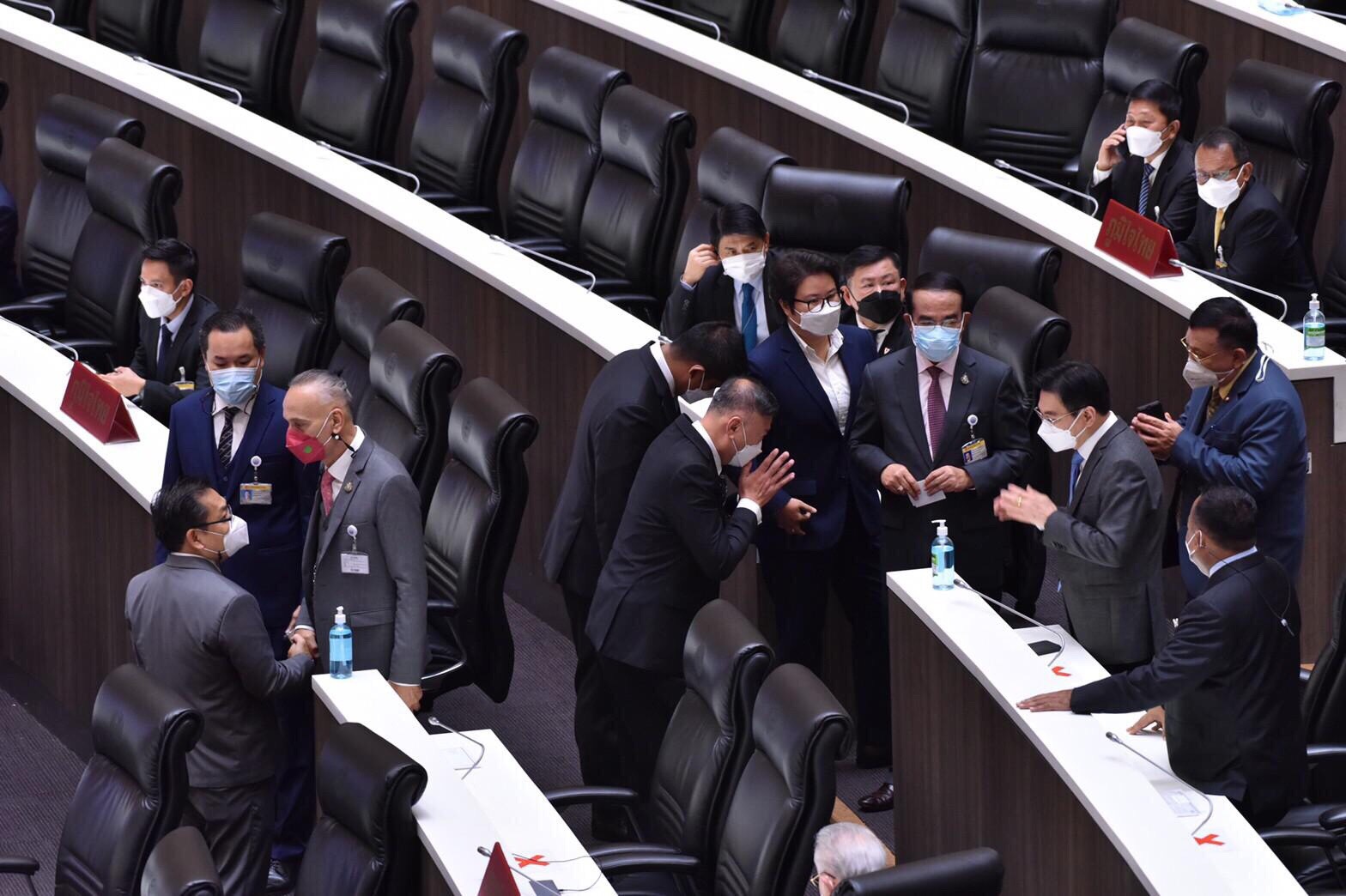 นัดแรกประชุมรัฐสภา "ประธานวิปรัฐบาล" ยังไม่เจอของจริง