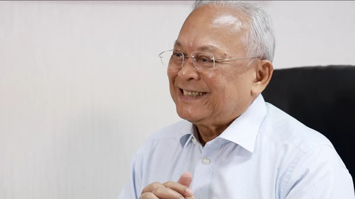 นายสุเทพ เทือกสุบรรณ  ประธานมูลนิธิมวลมหาประชวาชนเพื่อการปฏิรูปประเทศไทย(มปท.)