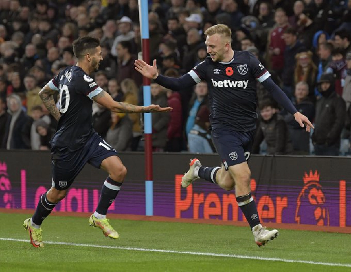 มอยส์ปลื้ม "เวสต์แฮม" บุกถล่ม วิลลา พร้อมขึ้นท็อปโฟร์ "พรีเมียร์ลีก อังกฤษ"