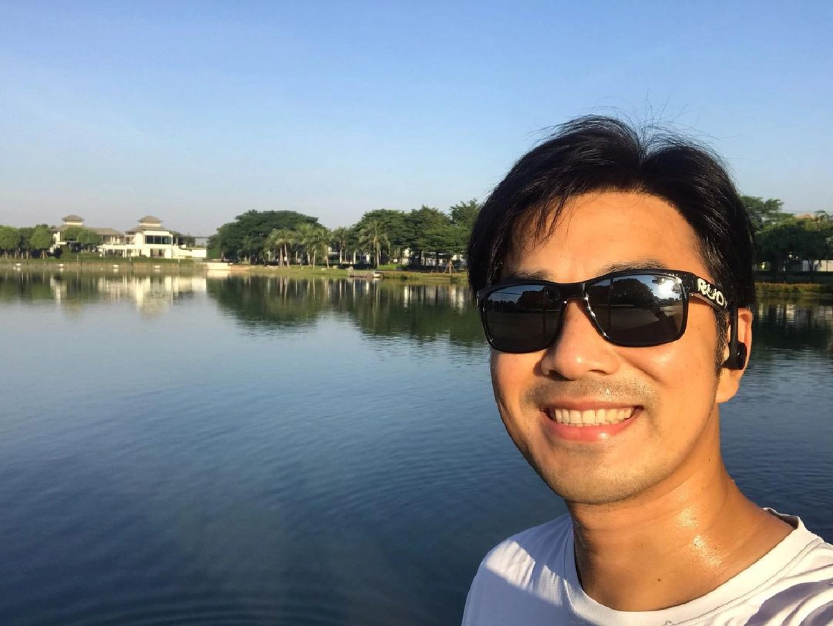 รวยมาก "เจมส์ เรืองศักดิ์" สร้างบ้านใหม่ติดริมทะเลสาบ ราคาไม่ต่ำกว่า 10 ล้าน