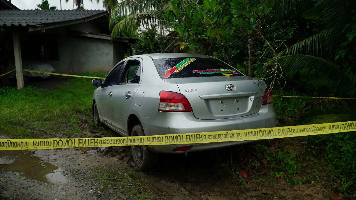 "พัทลุงเดือด" คนร้ายกระหน่ำเอ็ม16 ยิงถล่มบ้านอริ เจ้าของบ้านยิงสวนรถพรุน