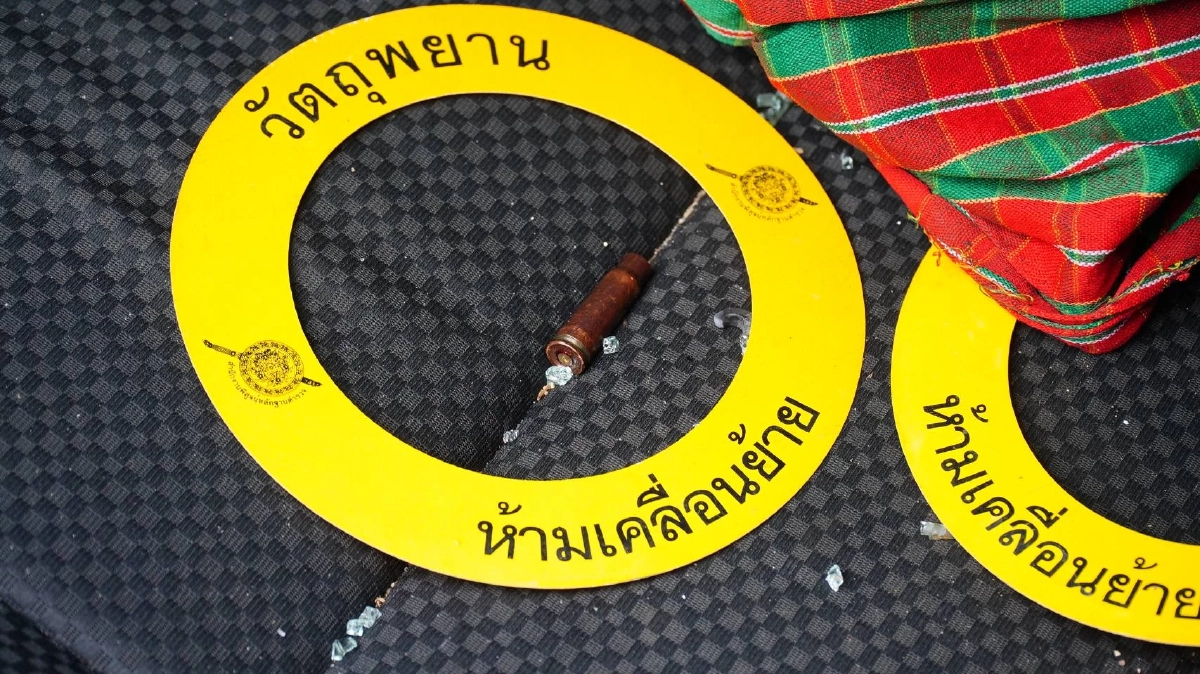 "พัทลุงเดือด" คนร้ายกระหน่ำเอ็ม16 ยิงถล่มบ้านอริ เจ้าของบ้านยิงสวนรถพรุน