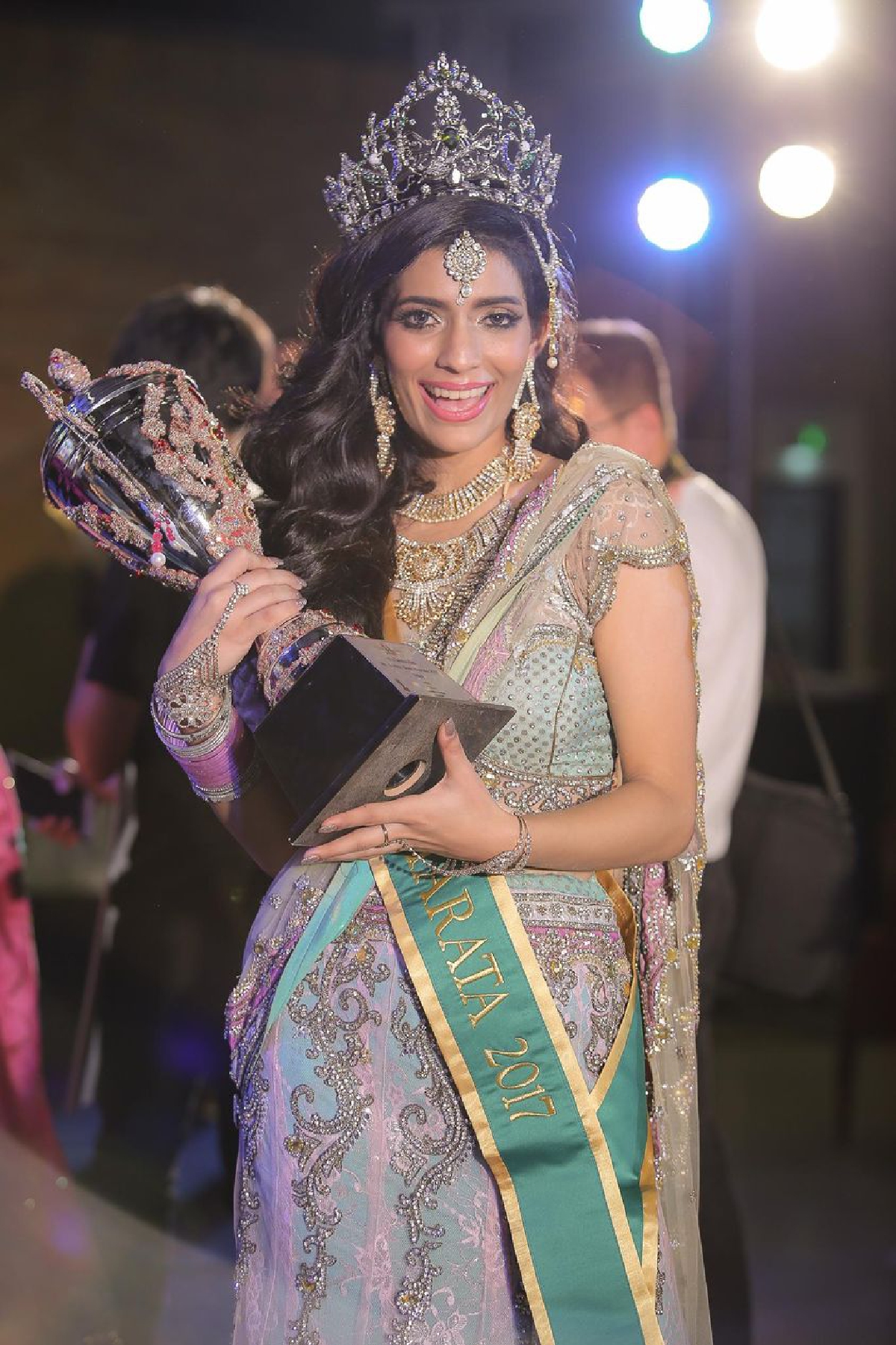 เจนนี่-สุธีรา เซกัล The Winner of Miss Siam Bharata  รองเลขาธิการพรรค