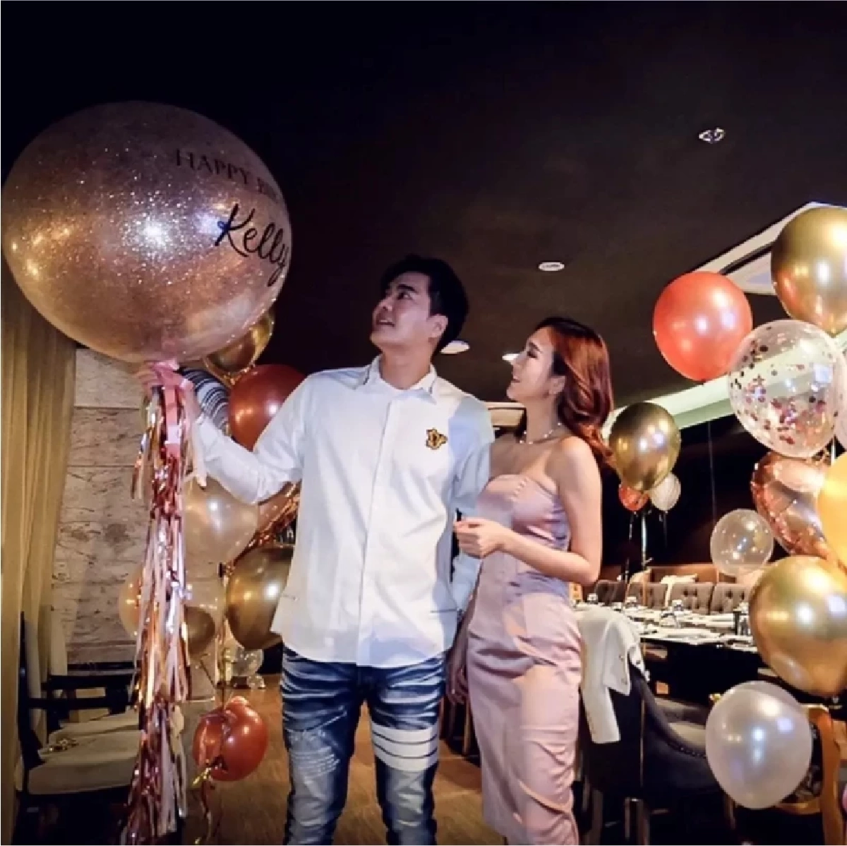 "เคลลี่ ธนะพัฒน์" เฉลยแล้วสาวข้างกายใช่แฟนใหม่หรือเปล่า