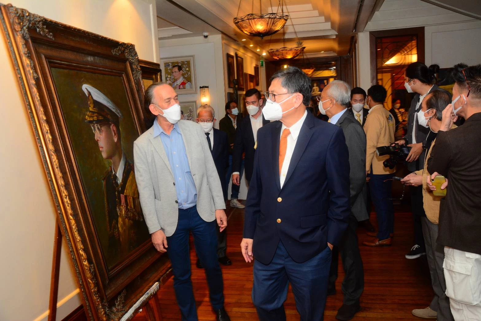 เปิดนิทรรศการ " เทิดไท้องค์อัครศิลปิน "