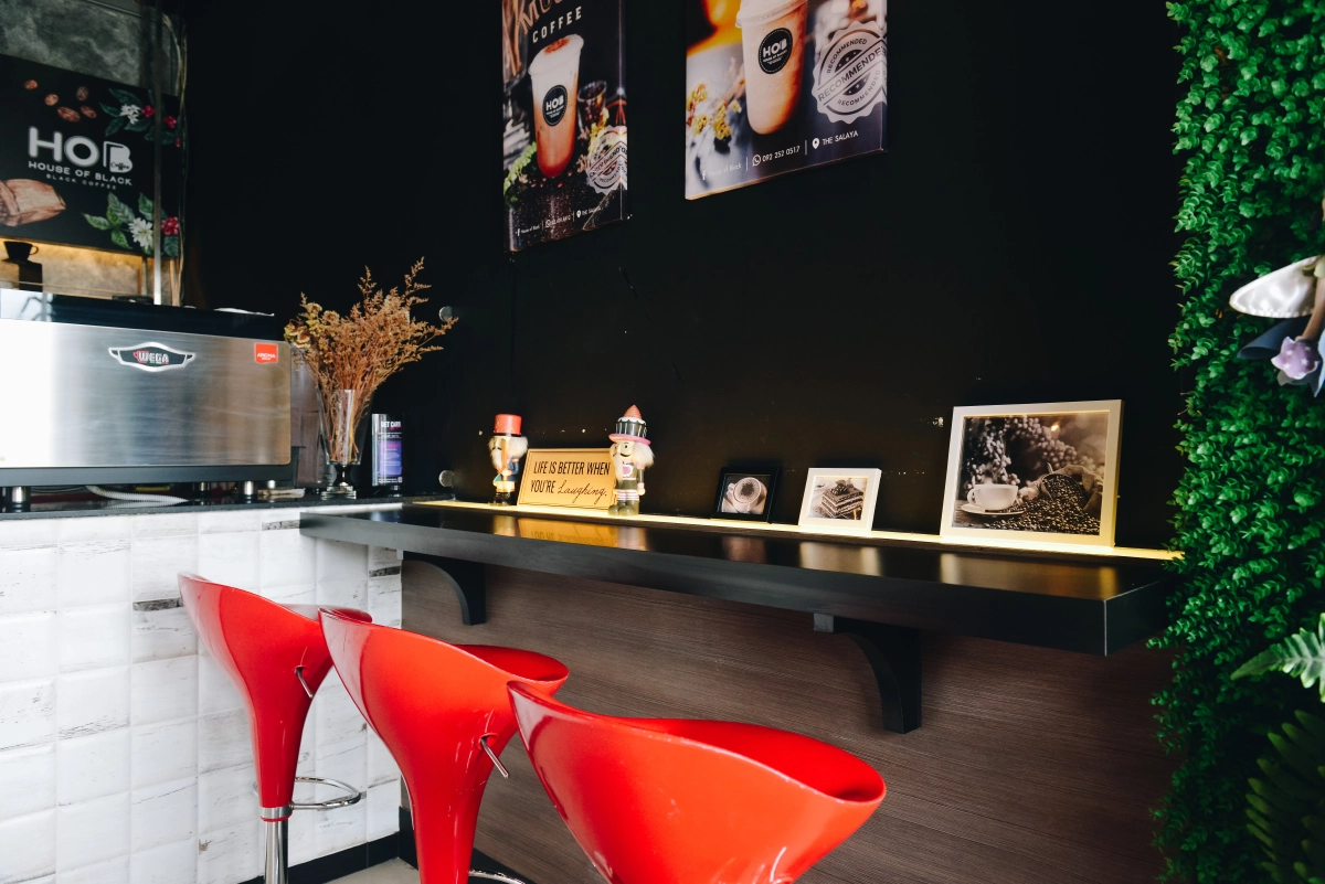 จิบเครื่องดื่มดีๆ คู่เบเกอรี่โฮมเมด @ “HOB CAFE”