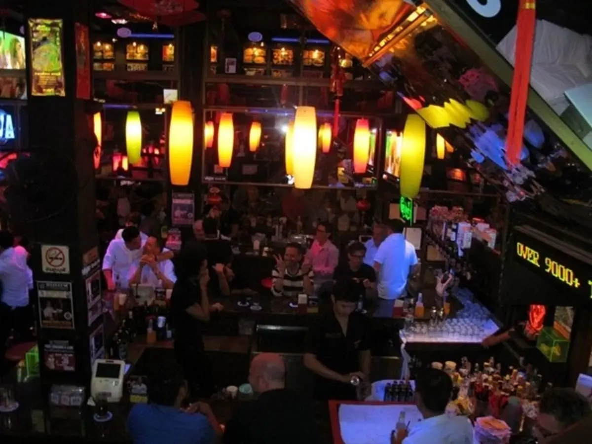 นายกฯ พร้อมเปิดผับบาร์คาราโอเกะเร็วขึ้น หากสถานการณ์โควิดมีทิศทางเป็นบวก