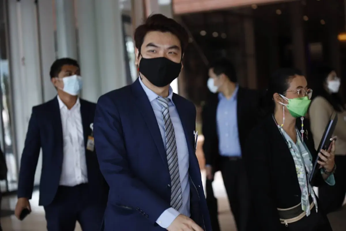 ปิยบุตร-ไอติมลั่นวิกฤตไม่จบหลังเสียงส่วนใหญ่ที่ประชุมสภาคว่ำร่างรธน.