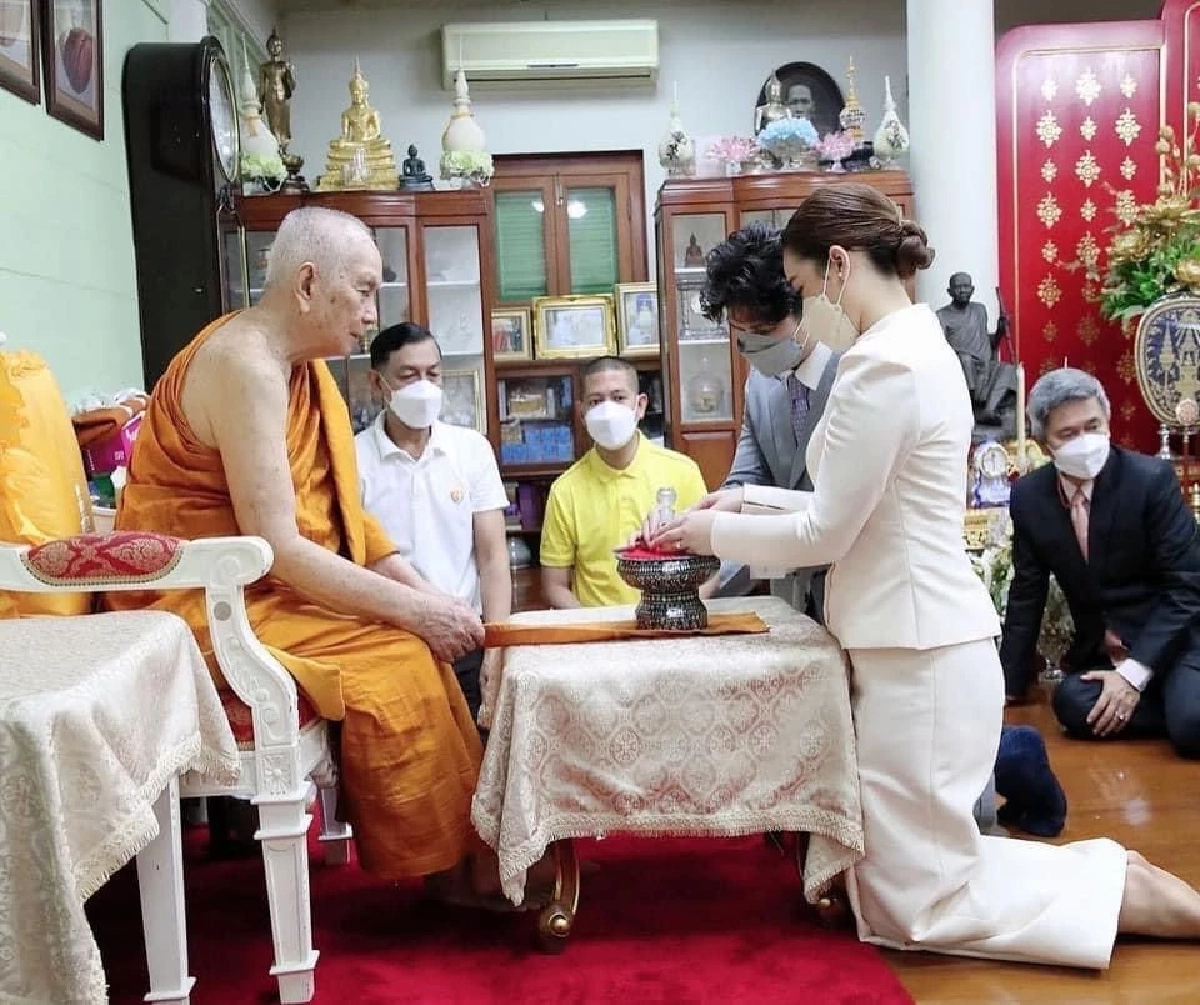 เป็นปลื้ม "ดี้ ปัทมา" เผยลูกสาวและลูกเขยได้เข้าเฝ้า "สมเด็จพระสังฆราช"