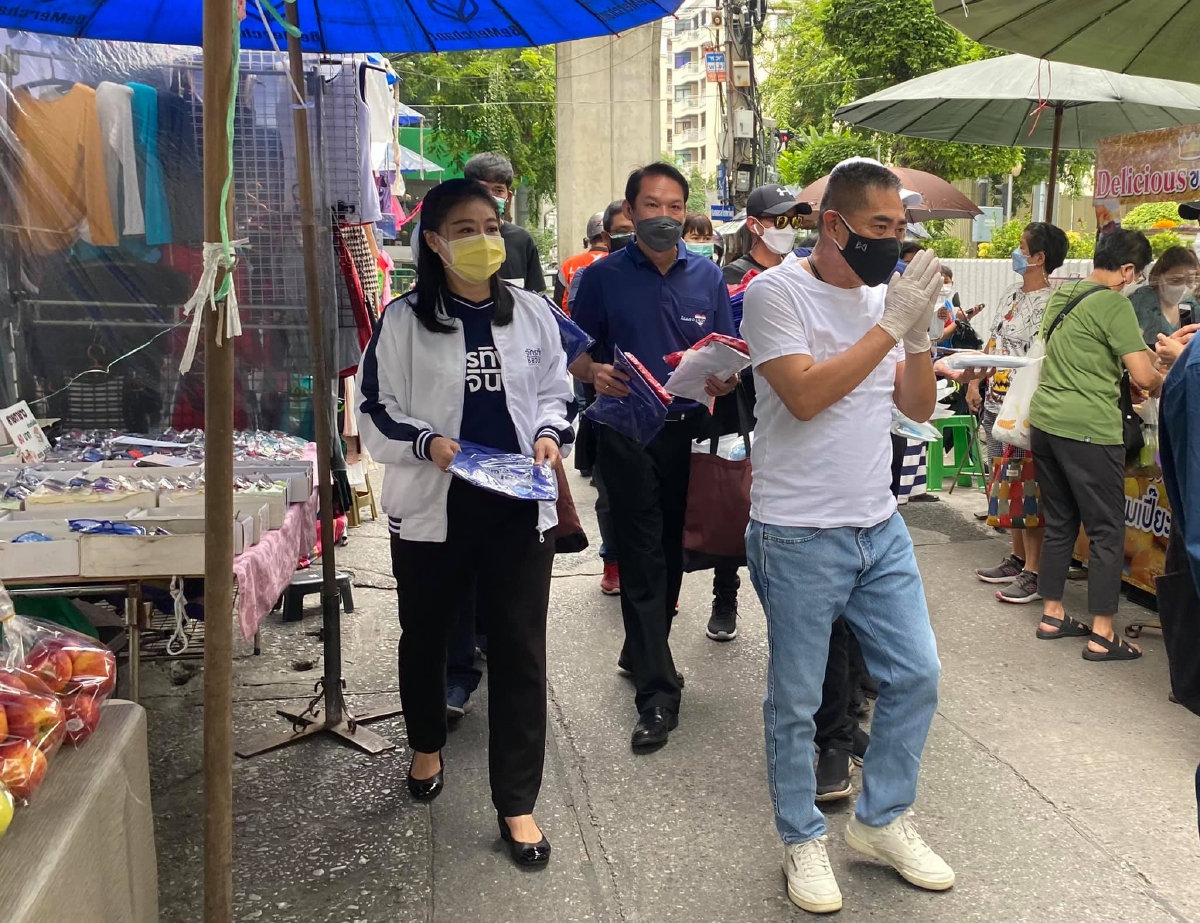 พล.ต.อ.จักรทิพย์ ชัยจินดา หรือ บิ๊กแป๊ะ อดีตผบ.ตร.ซึ่งเคยประกาศลงชิงเก้าอี้ผู้ว่ากทม.แต่วันนี้ถอย