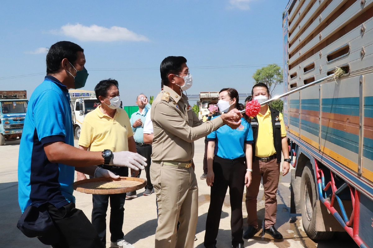 ตลาดนัด "ข้าวเปลือก" เพื่อให้ "เกษตรกร" มีทางเลือก และอำนาจต่อรองขายข้าว