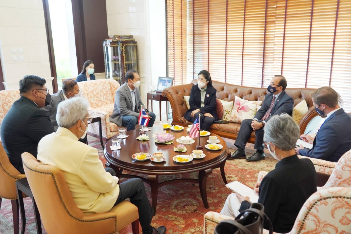 อุปทูต อเมริกา พบ "คุณหญิงสุดารัตน์" ติดตามความคืบหน้าการจัดหาวัคซีน